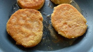 Suesskartoffelschnitzel in der Pfanne 